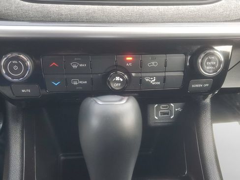 Used 2023 Jeep Compass Latitude AWD/4WD image 23