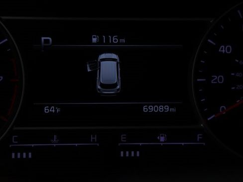 Used 2023 Kia Sorento LX image 23