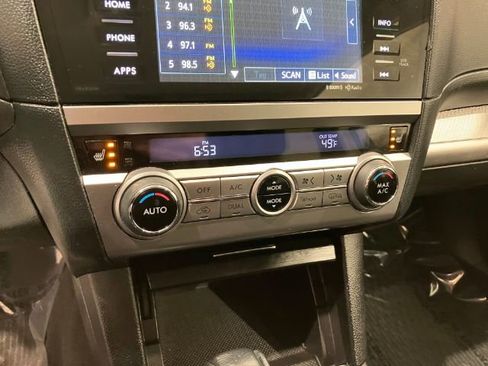 Used 2016 Subaru Outback 2.5i Premium image 43