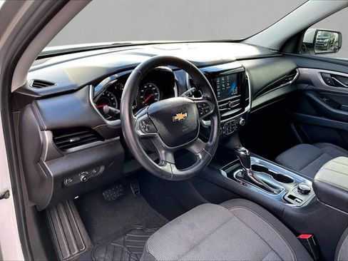 Used 2019 Chevrolet Traverse LT image 14