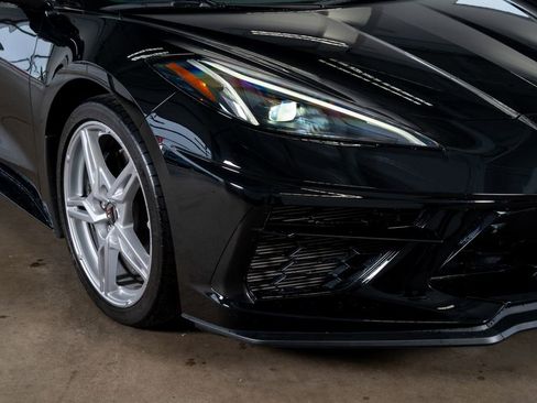 Used 2023 Chevrolet Corvette Stingray Premium Conv w/ Z51 Performance Package RWD image 8