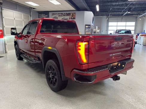 Used 2024 GMC Sierra 2500 AT4 AWD/4WD image 5