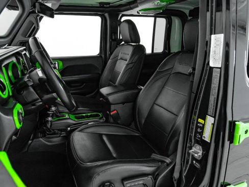 Used 2021 Jeep Gladiator Overland w/ Uconnect 4C Nav & Sound Group image 29