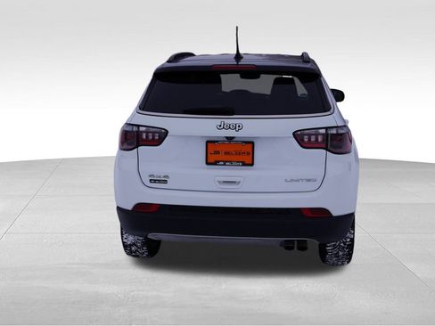 Certified 2022 Jeep Compass Limited image 7