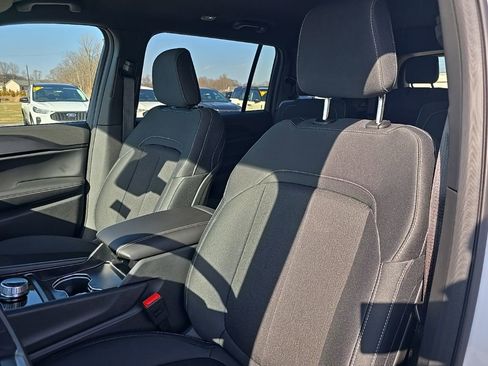 New 2026 Jeep Grand Cherokee L Laredo AWD/4WD image 18