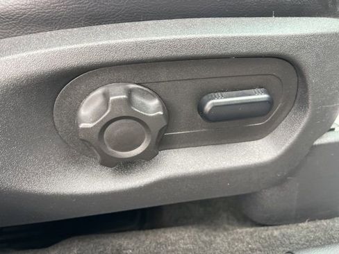 Used 2011 Ford Explorer XLT w/ 202A Rapid Spec Order Code image 34