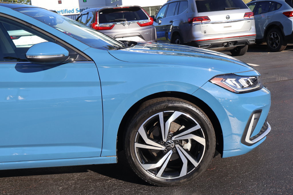 Used 2025 Volkswagen Jetta SEL FWD image 10