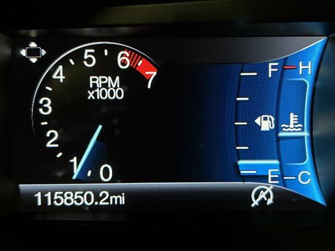 Certified 2019 Ford Edge Titanium w/ Equipment Group 301A FWD image 22