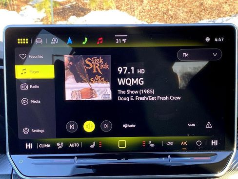 Used 2025 Volkswagen Golf R Black Edition w/ Euro Stye Package image 19