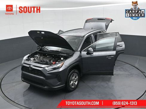 Used 2025 Toyota RAV4 XLE AWD/4WD image 52