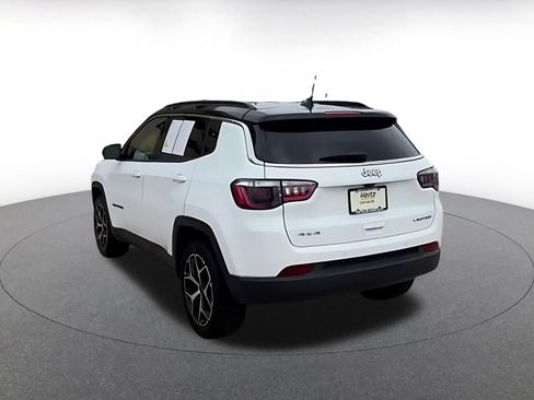 Used 2025 Jeep Compass Limited AWD/4WD image 11