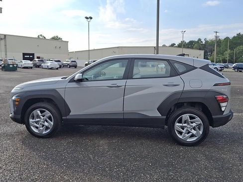 Certified 2025 Hyundai Kona SE AWD/4WD image 5