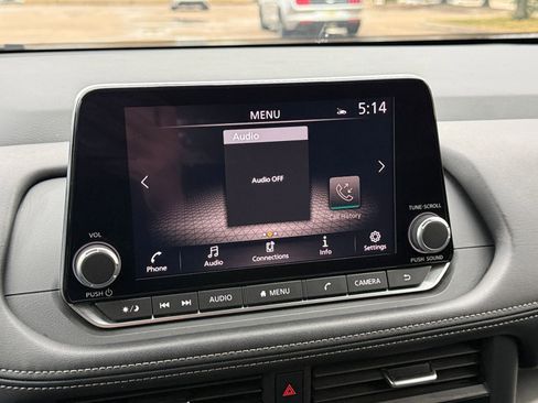 Used 2025 Nissan Rogue SV FWD image 20