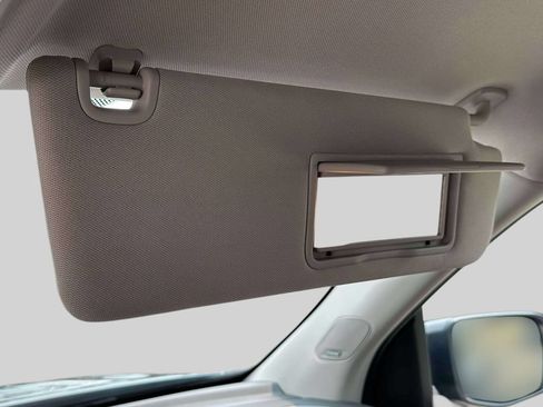 Used 2025 Honda Pilot Elite image 29