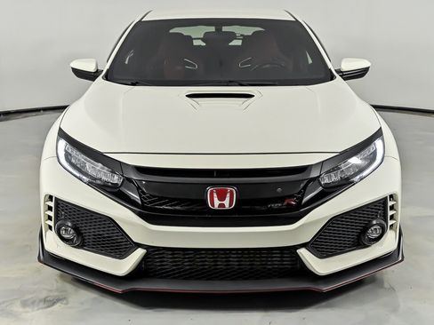 Used 2018 Honda Civic Type R image 5