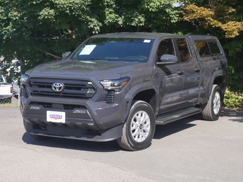 Used 2024 Toyota Tacoma SR5 AWD/4WD image 2