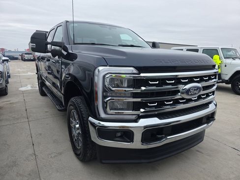 Used 2024 Ford F250 Lariat image 6