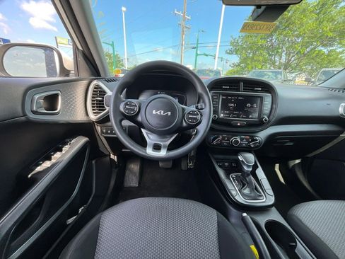 Used 2024 Kia Soul LX w/ Option Group 015 FWD image 8