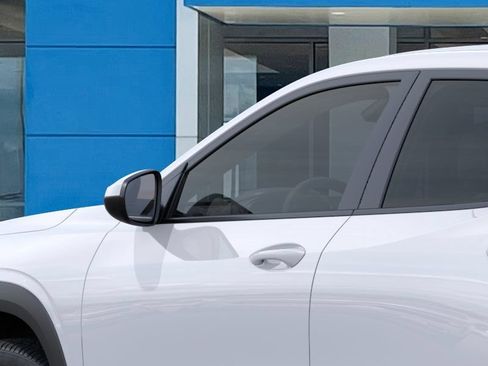 New 2026 Chevrolet Trax LS w/ LS Convenience Package FWD image 12