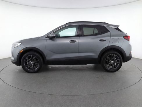 Used 2024 Buick Encore GX Sport Touring image 3