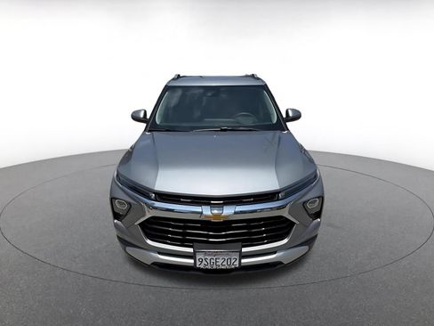 Used 2025 Chevrolet TrailBlazer LT FWD image 4