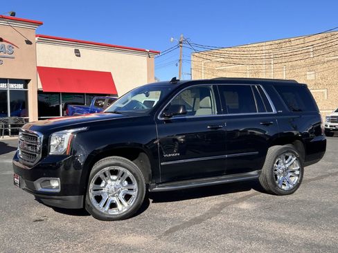Used 2018 GMC Yukon SLT w/ Premium Edition image 25