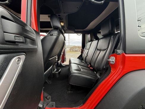 Used 2017 Jeep Wrangler Rubicon image 21