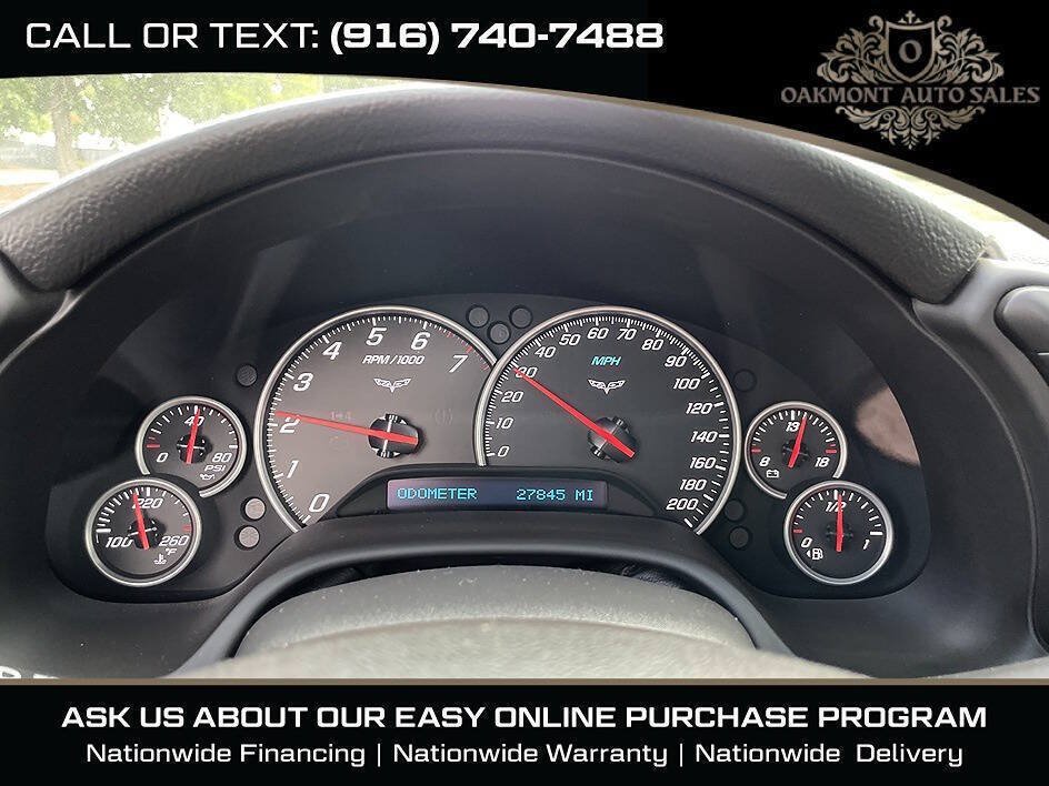 Used 2011 Chevrolet Corvette Coupe w/ 1LT RWD image 27