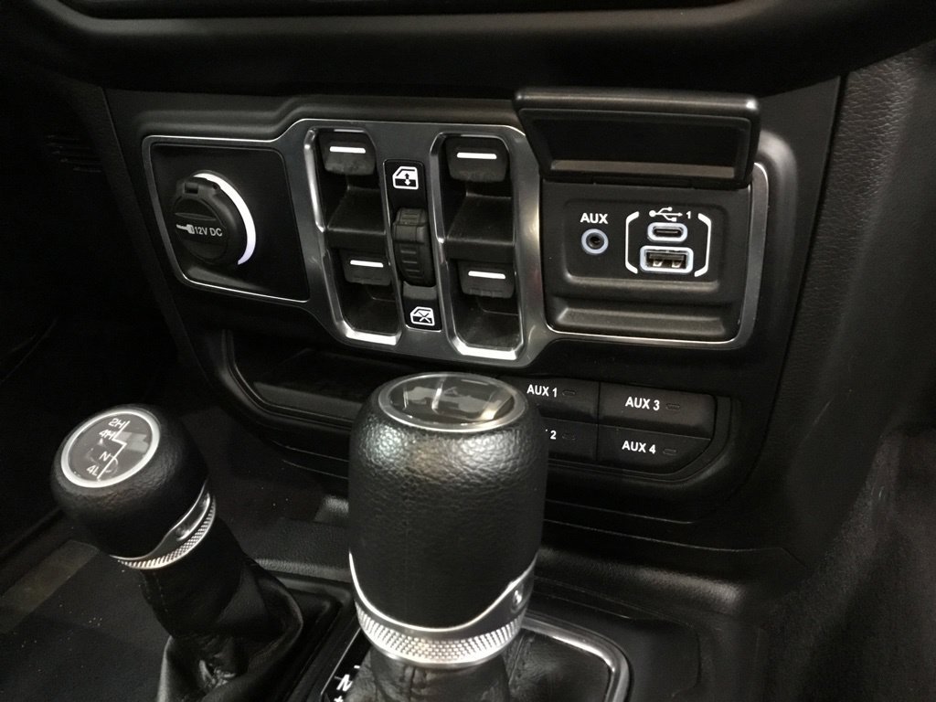 Used 2023 Jeep Wrangler Unlimited Sport w/ Uconnect 4C Nav & Sound Group AWD/4WD image 25