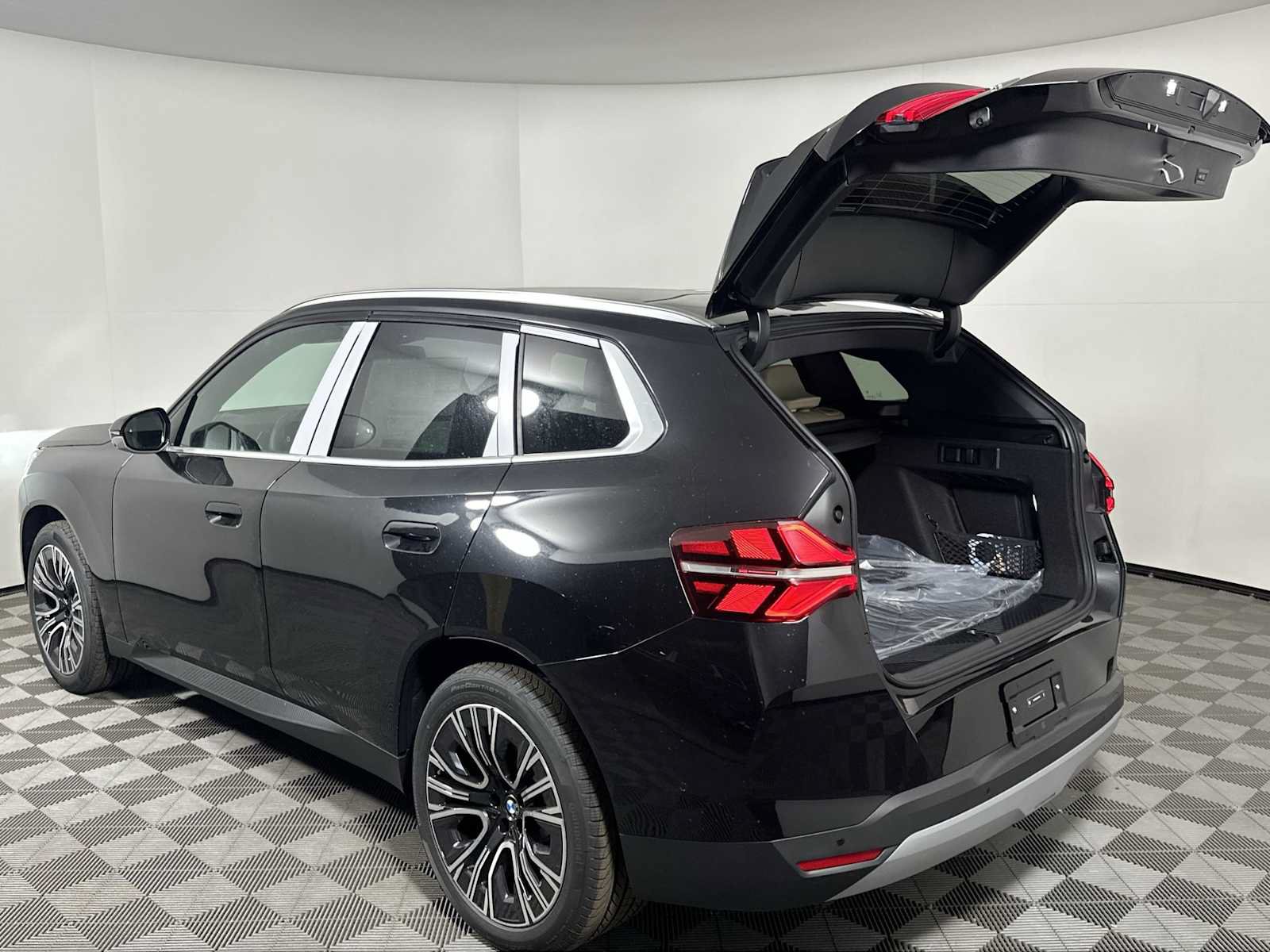 New 2025 BMW X3 xDrive30i w/ Premium Package AWD/4WD image 19