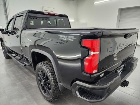 Used 2025 Chevrolet Silverado 2500 LT w/ Trail Boss Package AWD/4WD image 6