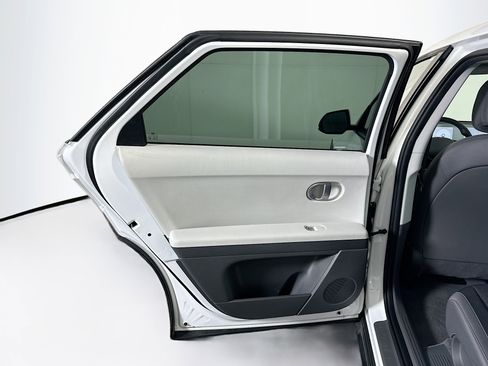 Used 2024 Hyundai Ioniq 5 SEL image 27