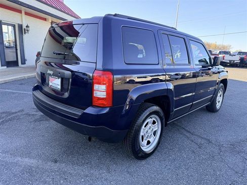 Used 2014 Jeep Patriot Sport image 5
