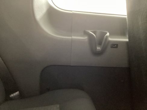 Used 2023 Ford Transit 350 XLT image 17