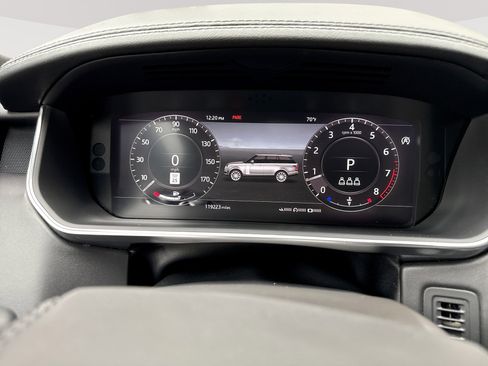 Used 2019 Land Rover Range Rover Long Wheelbase Supercharged AWD/4WD image 10