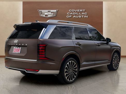 Used 2026 Hyundai Palisade Calligraphy FWD image 4