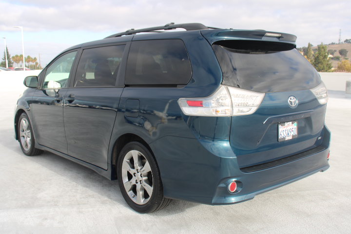 Used 2011 Toyota Sienna SE w/ Preferred Pkg FWD image 5