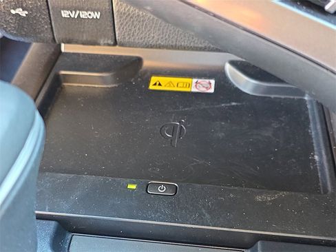 Used 2024 Toyota Camry XLE image 25