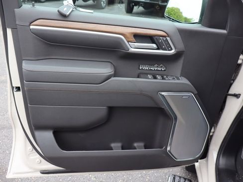 New 2026 Chevrolet Silverado 1500 High Country w/ Technology Package AWD/4WD image 4
