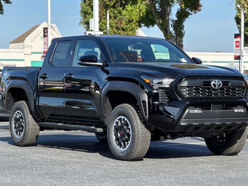 New 2025 Toyota Tacoma TRD Off-Road image 10