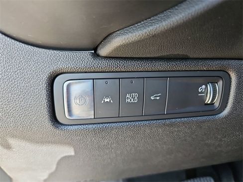 Used 2024 Chevrolet Equinox EV RS image 18