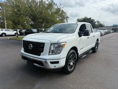 Used 2021 Nissan Titan SV w/ SV Convenience Package