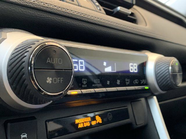 Used 2019 Toyota RAV4 XLE Premium FWD image 30