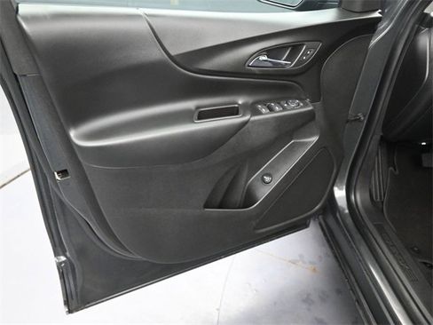 Used 2018 Chevrolet Equinox LT w/ Sun & Infotainment Package image 25