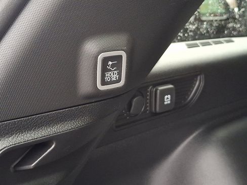 Certified 2024 Jeep Grand Cherokee Altitude image 29