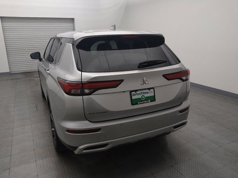 Used 2022 Mitsubishi Outlander SE image 6