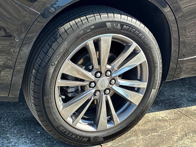 Used 2023 Cadillac XT6 Premium Luxury w/ Technology Package FWD image 16
