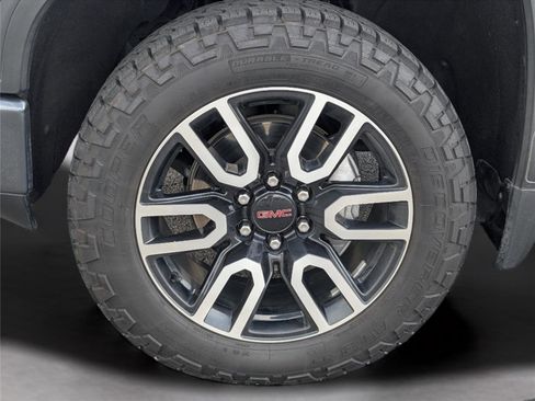 Used 2021 GMC Sierra 1500 AT4 w/ AT4 Value Package image 9