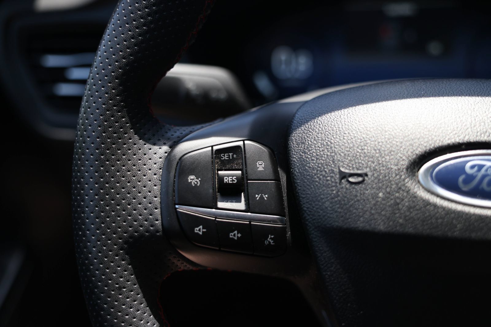Certified 2023 Ford Escape ST-Line Elite w/ Premium Technology Package AWD/4WD image 21