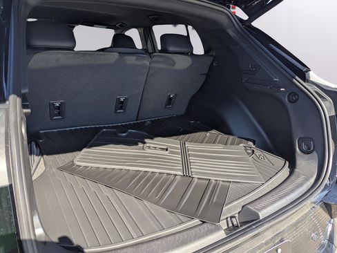 New 2026 Chevrolet Equinox EV LT w/ Convenience Package II image 10